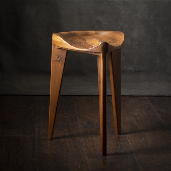 Drvena hoklica Brest sa izdubljenjem Meda furniture Drvena hoklica Brest sa izdubljenim sedištem