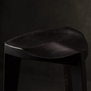 Drvena barska stolica crna