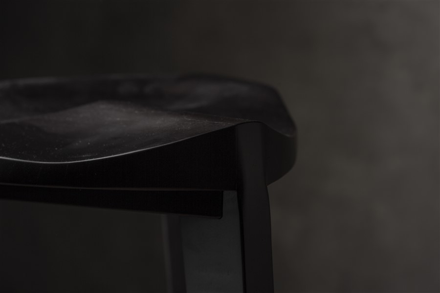 _D7A8540 Drvena barska stolica crna