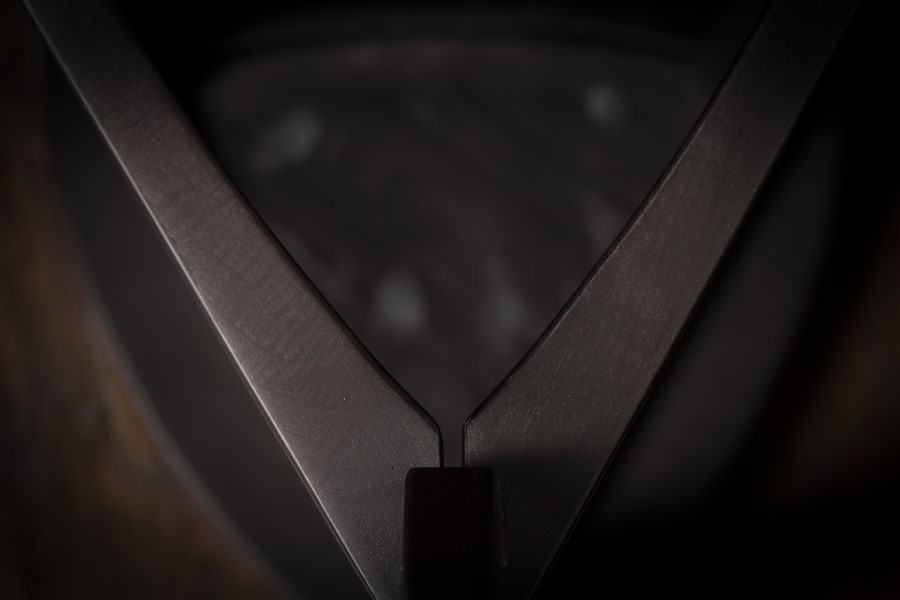 _D7A8545 Drvena barska stolica crna