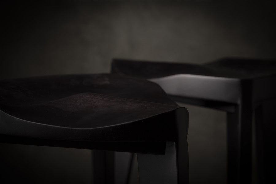 _D7A8549 Drvena barska stolica crna