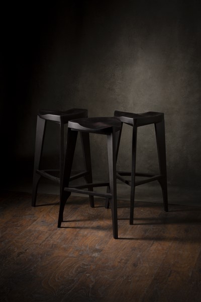 _D7A8553 Drvena barska stolica crna