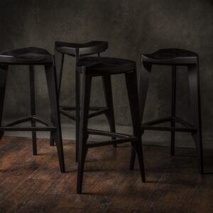 Drvena barska stolica crna