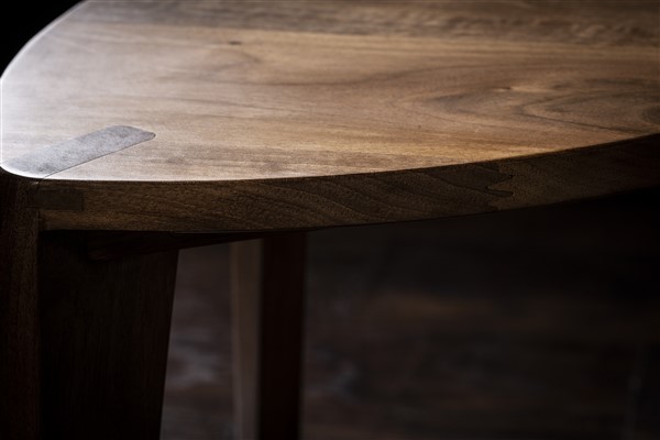 Flat walnut stool (10) Drvena hoklica L45 Orah