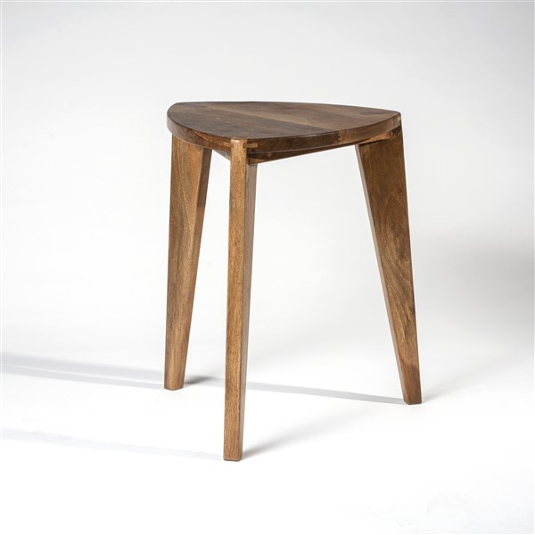 Flat walnut stool (3) Drvena hoklica L45 Orah