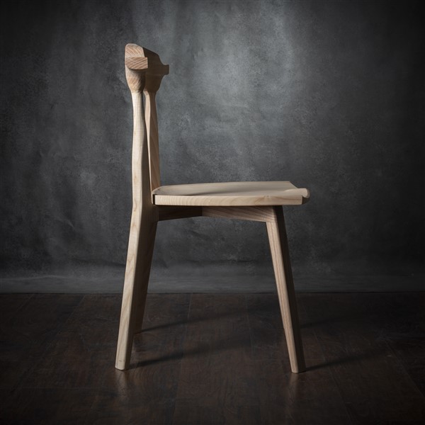 Takumi – ručno rađena drvena stolica od jasena Takumi – ručno rađena drvena stolica od jasena