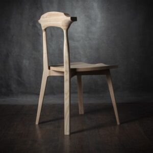 Takumi – ručno rađena drvena stolica od jasena