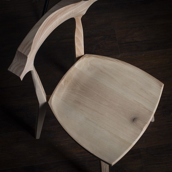 Takumi – ručno rađena drvena stolica od jasena Takumi – ručno rađena drvena stolica od jasena