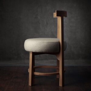 Stolica Luka od hrasta sa okruglim tapaciranim sedištem od vune – Meda Furniture