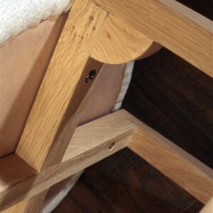 Stolica Luka od hrasta sa okruglim tapaciranim sedištem od vune – Meda Furniture