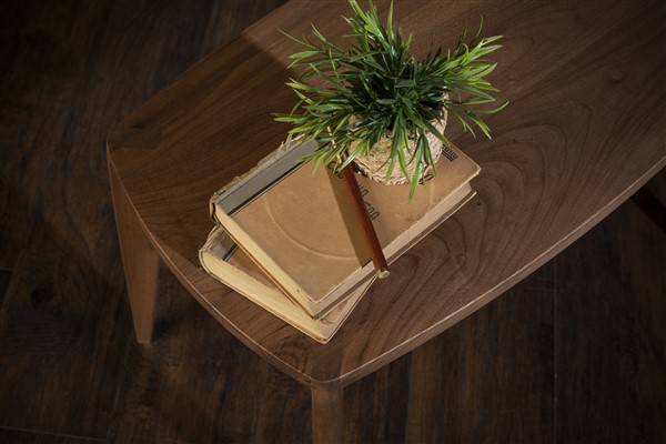 Drveni stočić Nora – 70×40×45 cm | Meda Furniture Drveni stočić Nora od oraha 70x40x45 cm – japandi dizajn, Meda Furniture