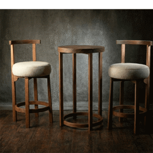 Barski sto od parenog oraha u kombinaciji sa Luka barskim stolicama