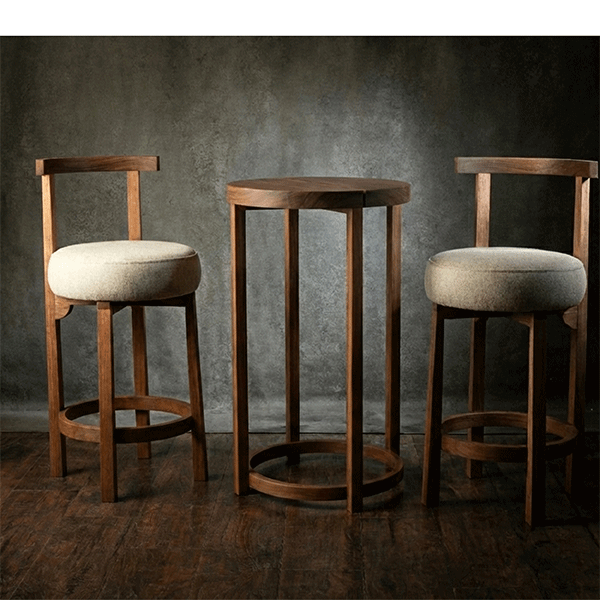 Luka-barski-sto-2500-square-2 Barski sto od parenog oraha u kombinaciji sa Luka barskim stolicama