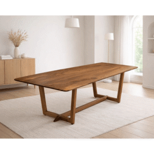 Kiwa Trpezarijski sto od punog oraha u svetlom enterijeru